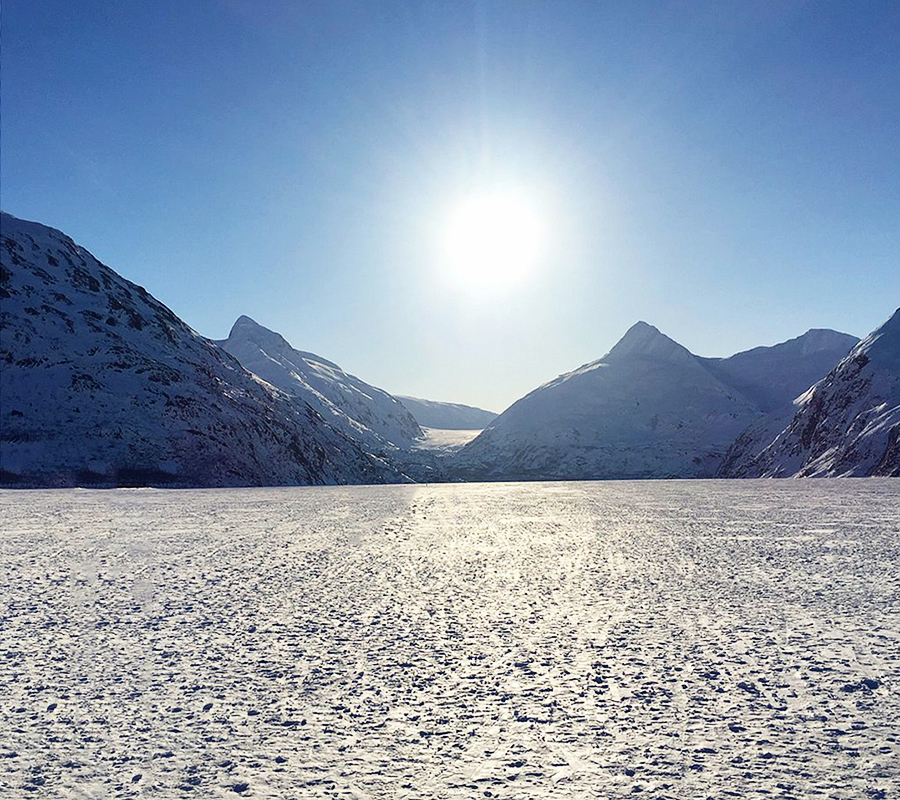 ../Images/HUANG,MEI-HUI.Alaska.Portage Glacier.jpg